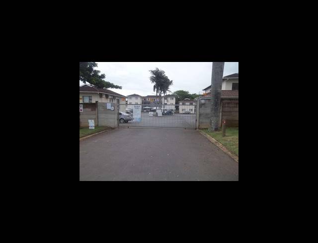 2 BEDROOM SECTIONAL TITLE RENTED IN FAIRVIEW